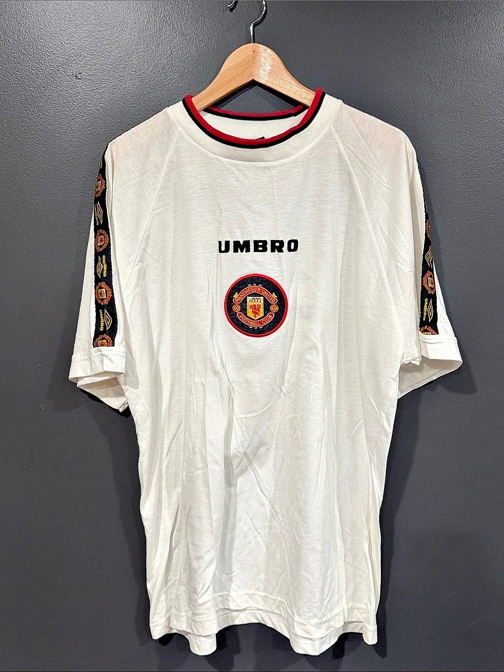 Umbro Manchester United Football Club jersey Men's White & Black XL